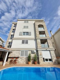 Mila & Aleksandr Apartments - 7