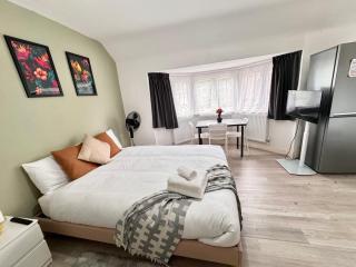 Charming Studio 30min to Central London - 3