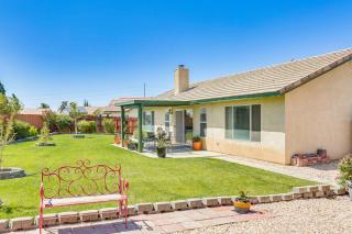 Victorville Home with Large Yard and Charcoal Grill! - Victorville - 8