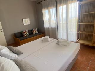 Beachfront Apartment - Ormos Panagias - 5