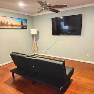 1BR Montrose King Suite with Washer and Dryer - Houston - 7