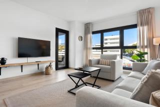 Beautiful 2-bedroom apartment near center and beach - 2