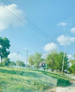 Luxury Haven Posh Area Green Lawn, Cafes, Dining & Shops Nearby - Lahore - 0