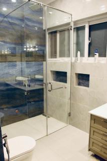 Luxury Haven Posh Area Green Lawn, Cafes, Dining & Shops Nearby - Lahore - 9