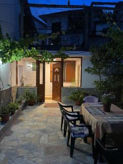 Luigi Guest House - Gjirokastër - 7