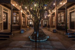 Charming New Orleans-Style Apartment with Gated Courtyard! - Little Rock - 0