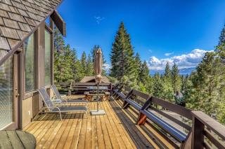 4BR Tahoe Retreat in Prime Location - Tahoe City - 8