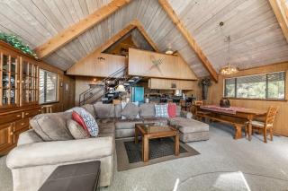 4BR Tahoe Retreat in Prime Location - Tahoe City - 1