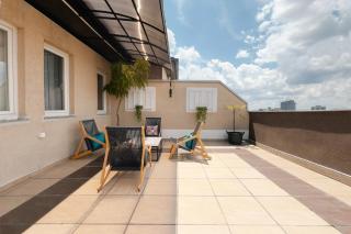 Siera's Penthouse Twin - 2