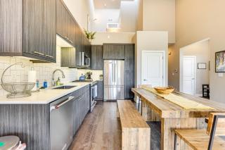 Walk to Dtwn Fraser Retreat with Hot Tub and Views! - 5