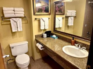 MT CB Mountain Side with King Bed, Hot Tub, Pool & Kitchen! - 4