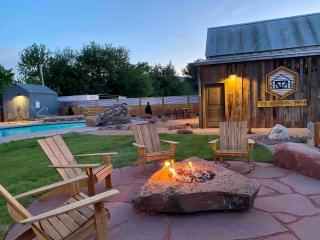 Timber & Tin H 2Bed 2Bath w Pool & Rooftop Deck - Kanab - 9