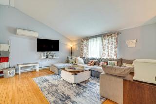 Hot Tub, Fire Pit and Resort Perks Tobyhanna Home! - 7