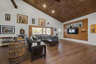 Terracotta Bliss Wimberley Retreat For 28 Guests - 1