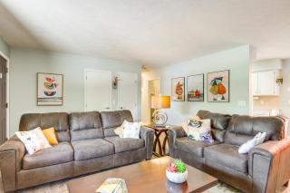 Hot Tub and Fire Pit Holiday Island Getaway! - 7
