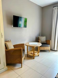 SUITE Supérieure Domaine du Golf St Endreol, 1 à 2 personnes - La Motte - 4