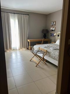 SUITE Supérieure Domaine du Golf St Endreol, 1 à 2 personnes - La Motte - 9