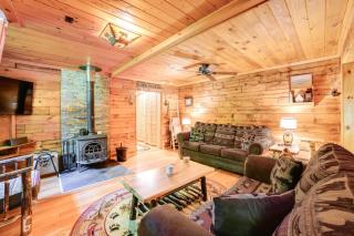 Cardinal Pines Cabin on 8 Acres - Dog Friendly! - 7