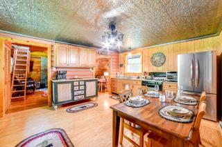 Cardinal Pines Cabin on 8 Acres - Dog Friendly! - 4