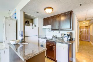 Walk to Shore Condo with 2 Pools in Myrtle Beach - Myrtle Beach - 3