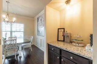 4-Bedroom Retreat with 5-Star Amenities - 9