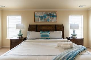 4-Bedroom Retreat with 5-Star Amenities - 2