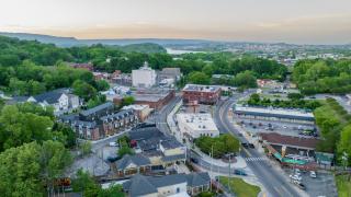 Your St Elmo Getaway for Rock City & Ruby Falls, 2BD townhome, 6 min to downtown - Chattanooga - 3