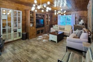 Smoky Barn - Sevierville - 5