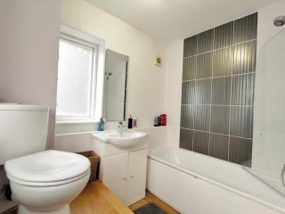Cozy ensuite in authentic homestay with garden terrace in prime location just east of City - Londra - 8