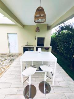 Bungalow - - 1