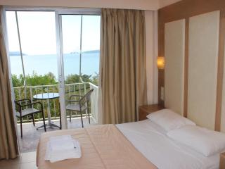Zoe Seaside Resort - Gialova - 4