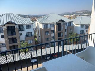 The little Falls Lifestyle Estate - Roodepoort - 4