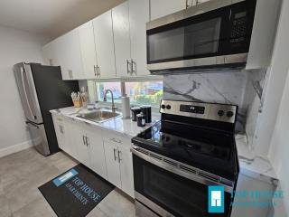 645 Airport Top House Apartments - Miami - 7