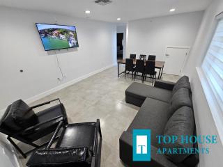 645 Airport Top House Apartments - 1