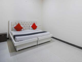 Hotel O GRANDEUR HOTEL - Indirapuram - 1