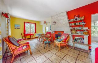 Nice Home In Saint-Georges-De-Didon - Saint-Georges-de-Didonne - 9