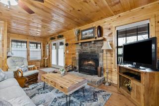 Knotty Pine Chalet - 0