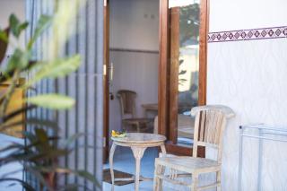 Sanata Yoga Guesthouse - Canggu - 6
