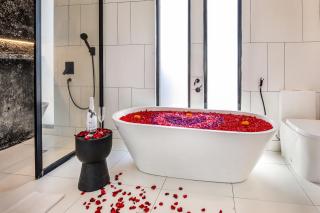 Villa Giraffe Seminyak, 4br short walk to Potato Head - Seminyak - 4