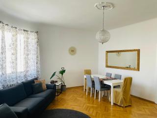 Blue Church views - central, quiet, bright - 4th floor corner apartment 125m2 - Bratislava - 8
