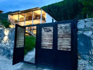 Guesthouse SHAMPRIANI - Mestia - 8