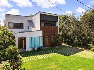 Gabura by Discover Stradbroke - 9