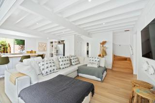 Home on Home by Discover Stradbroke - Point Lookout - 4