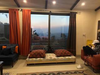 Woodsley Villa - 2