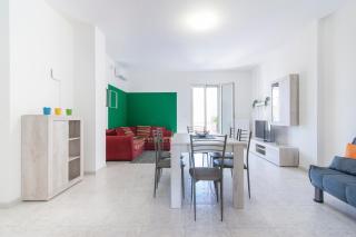 LuEDa House - Trasfertisti e Turisti - Surbo - 2