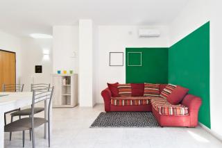 LuEDa House - Trasfertisti e Turisti - Surbo - 8