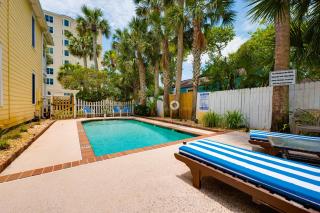 Be A Nomad - Pool - 1bdr Just 1 Block to the Beach - Jacksonville Beach - 6