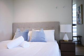 South Yarra Boutique Apartment - Spa & Parking - 3