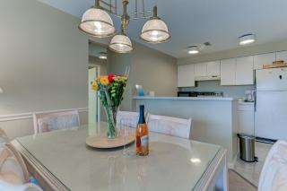 Beautiful Comfy 2 Bedroom Condo Stunning Golf Course Views 5166 - 6