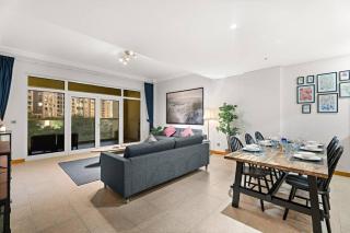 FIRST CLASS 1BR Sandy Shores Escape - Dubai - 9